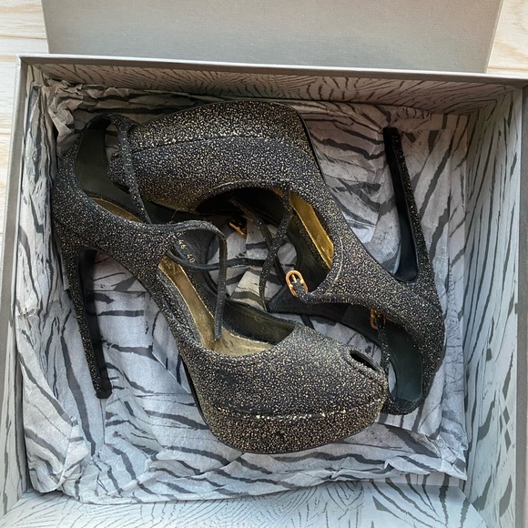 Alexander McQueen black and gold metallic heels size 40 - Picture 3 of 10